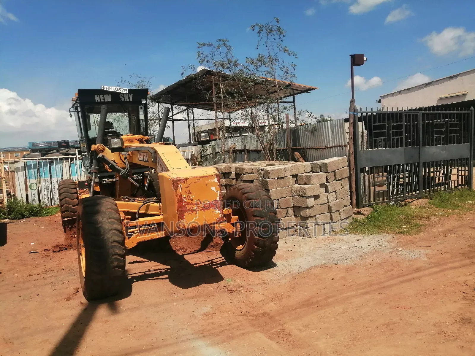 Graders, Backhoe, Wheeloader, Excavator, Rollers for Hire