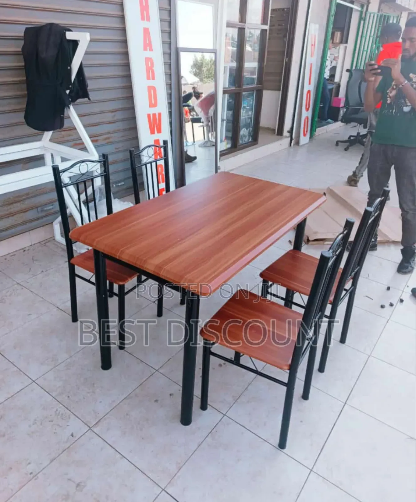 Blown Dinning Table (4-Seater)