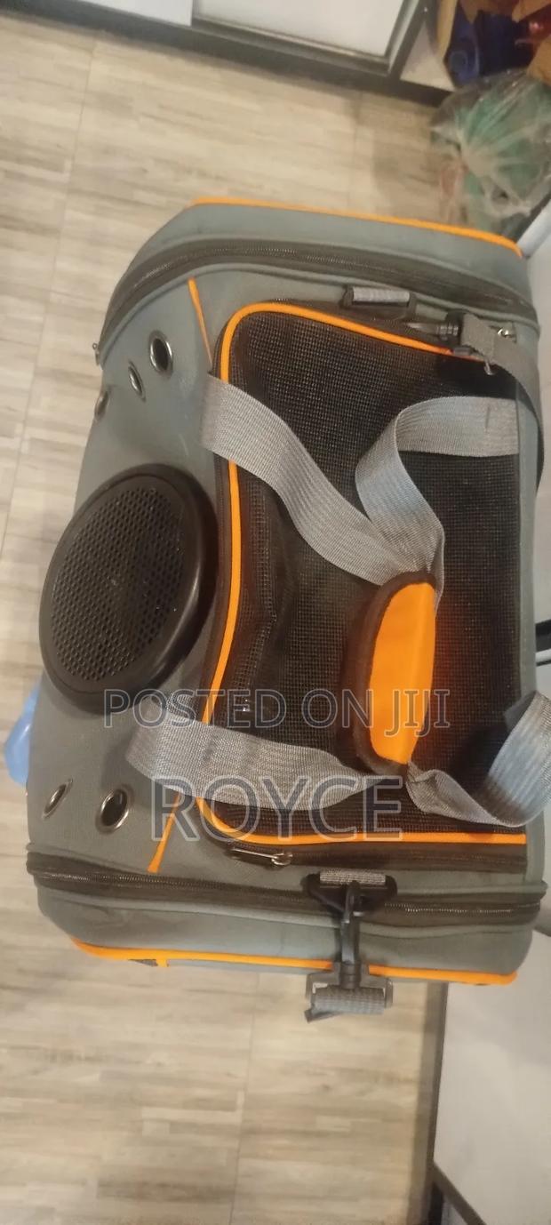 Portable Pet Bag - thumbnail 3