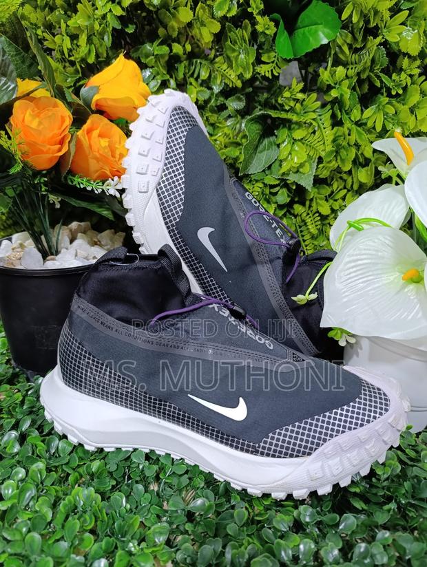 Trainers ;Nike ACG Low M.Fly Goldrex - thumbnail 8