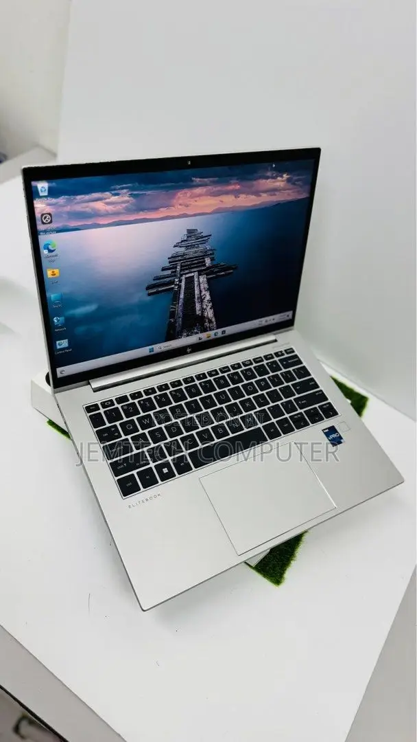 New Laptop HP EliteBook 840 G11 16GB Intel Core I7 SSD 512GB