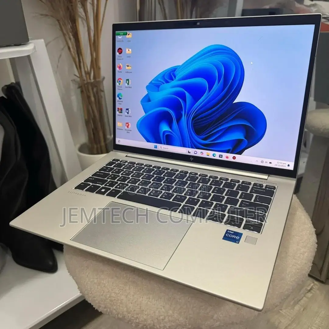 New Laptop HP EliteBook 840 G11 16GB Intel Core I7 SSD 512GB