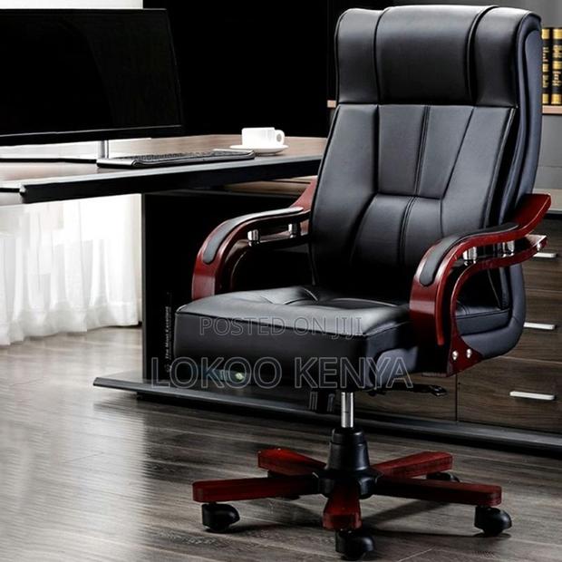 Office Chair: Black Executive Office Leather Chair