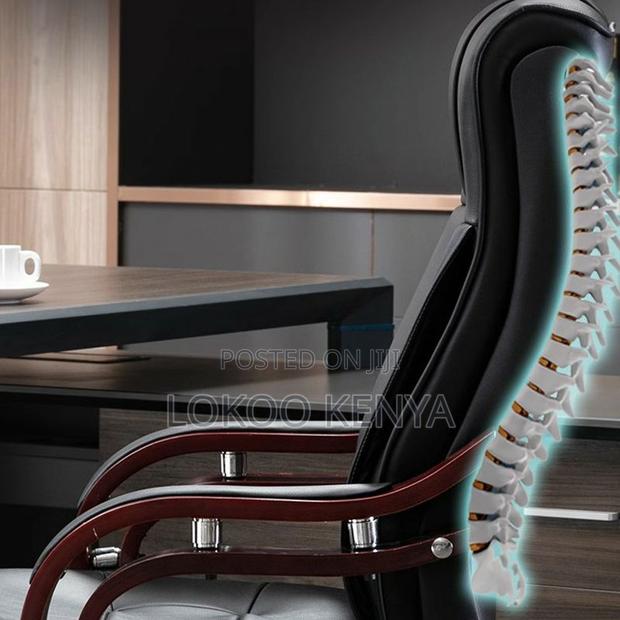 Office Chair: Black Executive Office Leather Chair - thumbnail 2