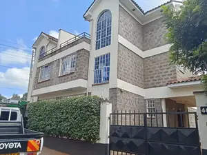 5bdrm House in Garden Estate, Roysambu for rent