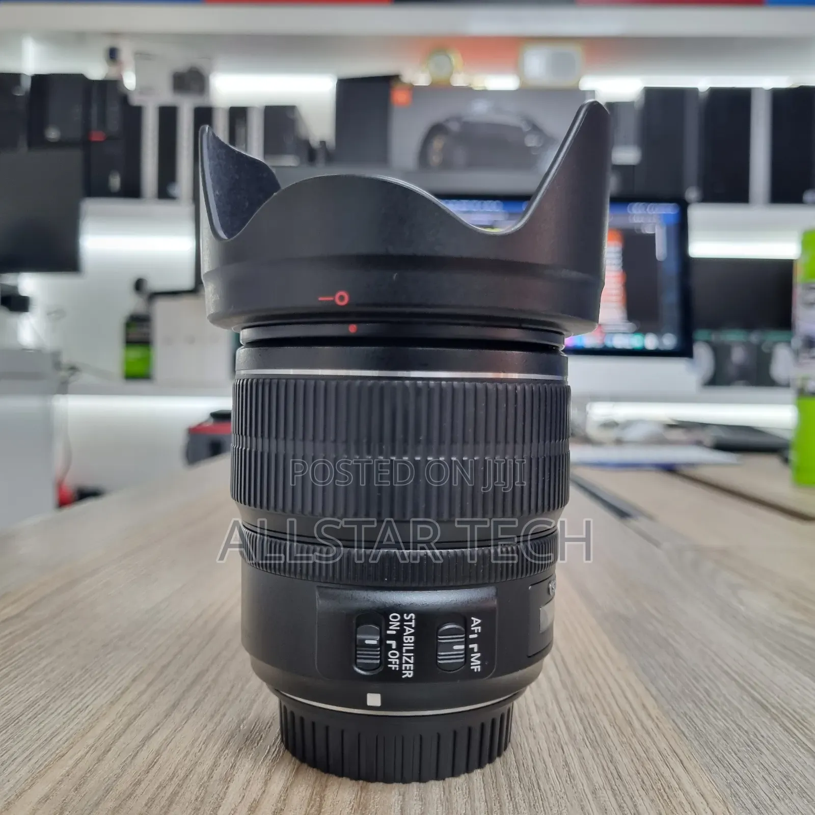 Canon EF-S 15-85mm F/3.5-5.6 IS USM