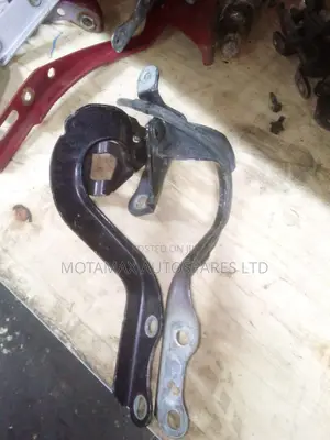 2017 Toyota Voxy ZR80 Bonnet Hinges