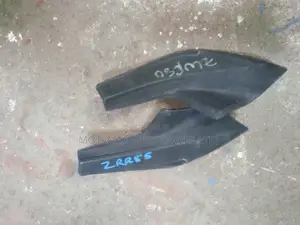 2018 Toyota Voxy ZRR85 Windscreen Finishers