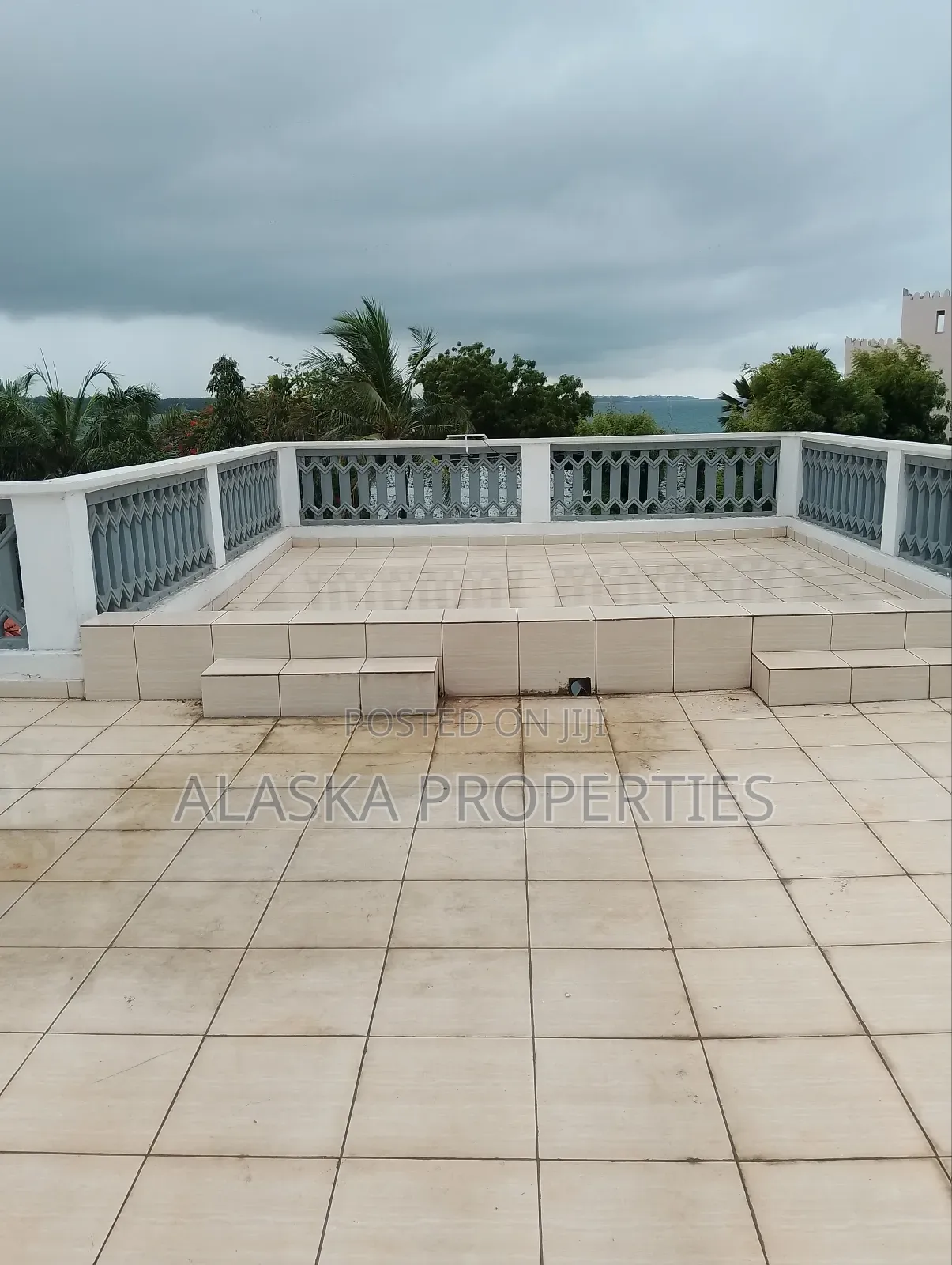 A Luxurious Furnished 5bdrm Mansion 2 Let in Nyali Estate