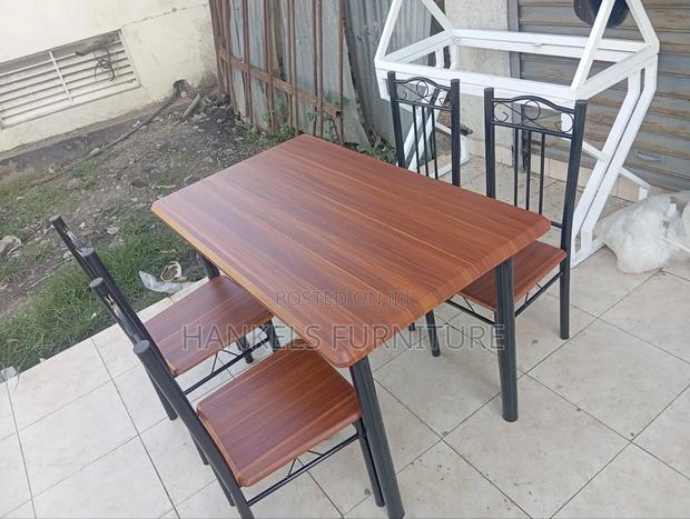 4 Seater Dining Table - thumbnail 3