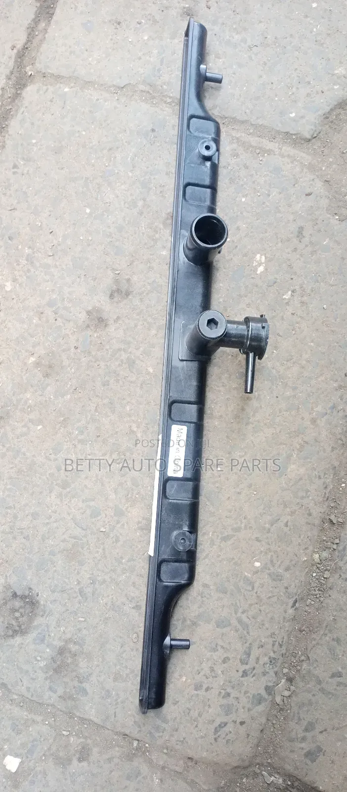Nissan Serena Radiator Top Cover