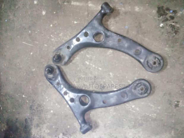 2018 Toyota Voxy Zrr85 Control Arms