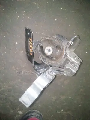 2018 Toyota Voxy ZRR85 Engine Mounting