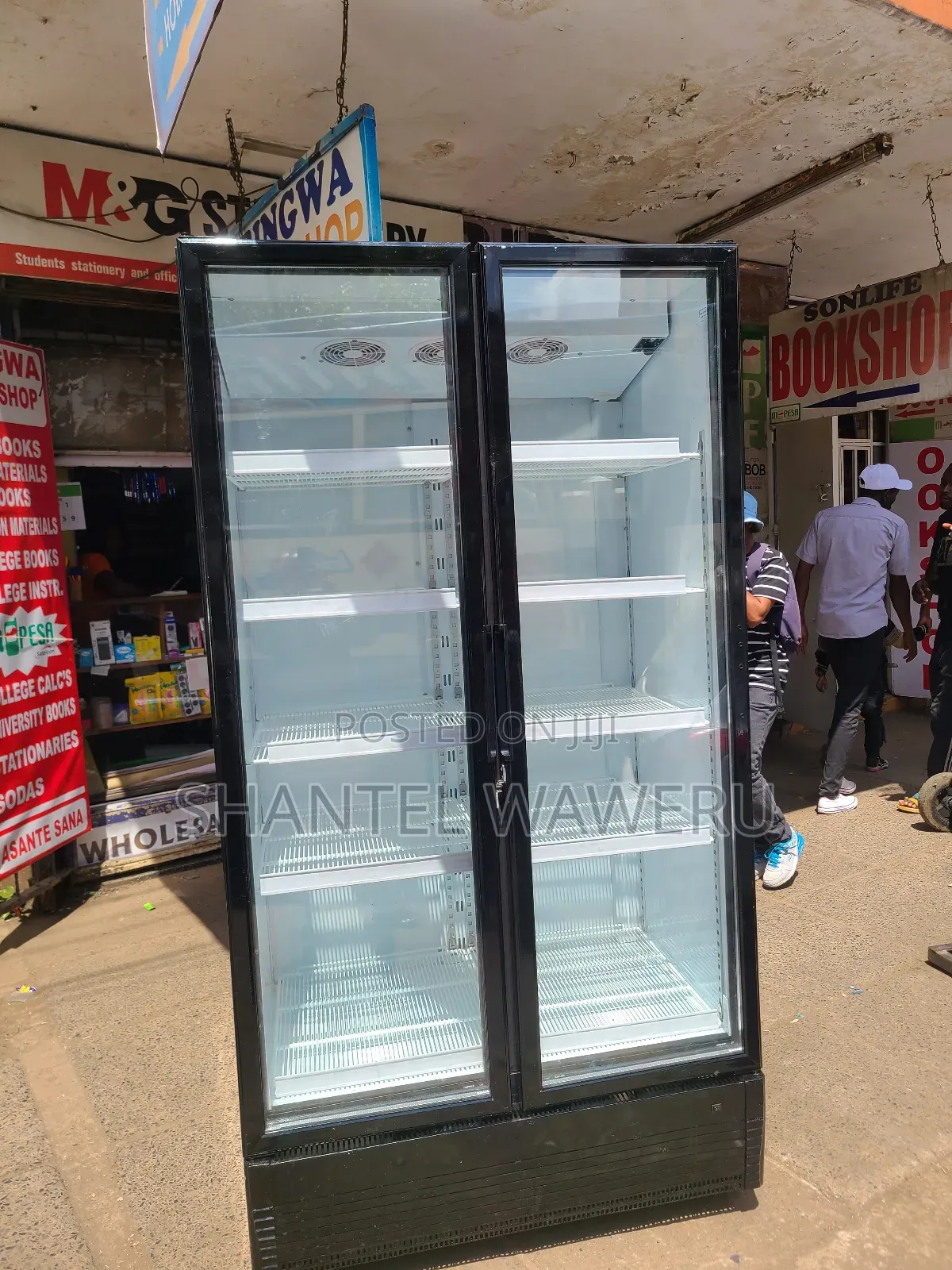 Affordable 2 Door Fridge/Showcase Fridge 1200 Litres
