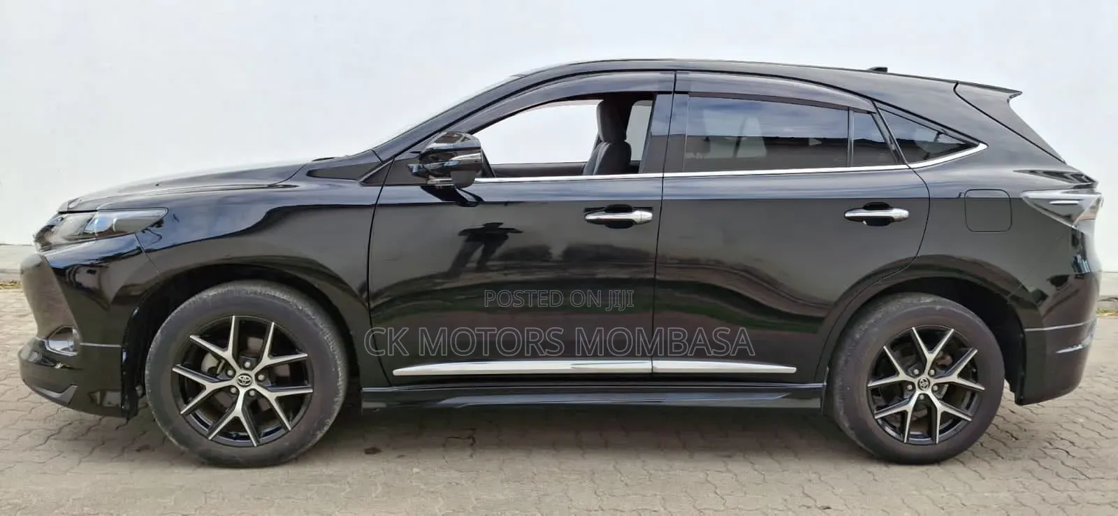 Toyota Harrier 2017 Black