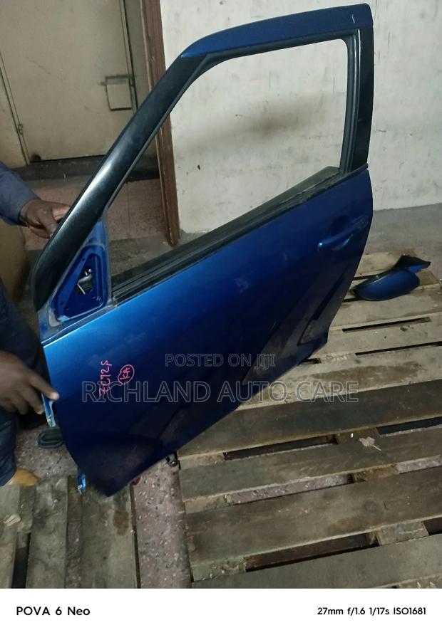 Suzuki Swift Front Door Left - thumbnail 3