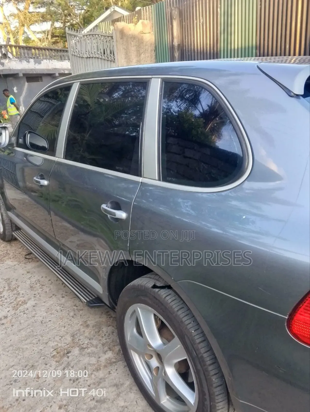 Professional Llumar Car Tint