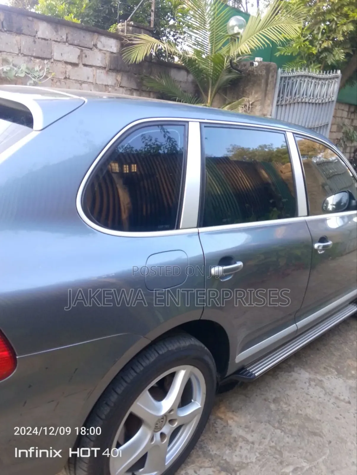 Professional Llumar Car Tint