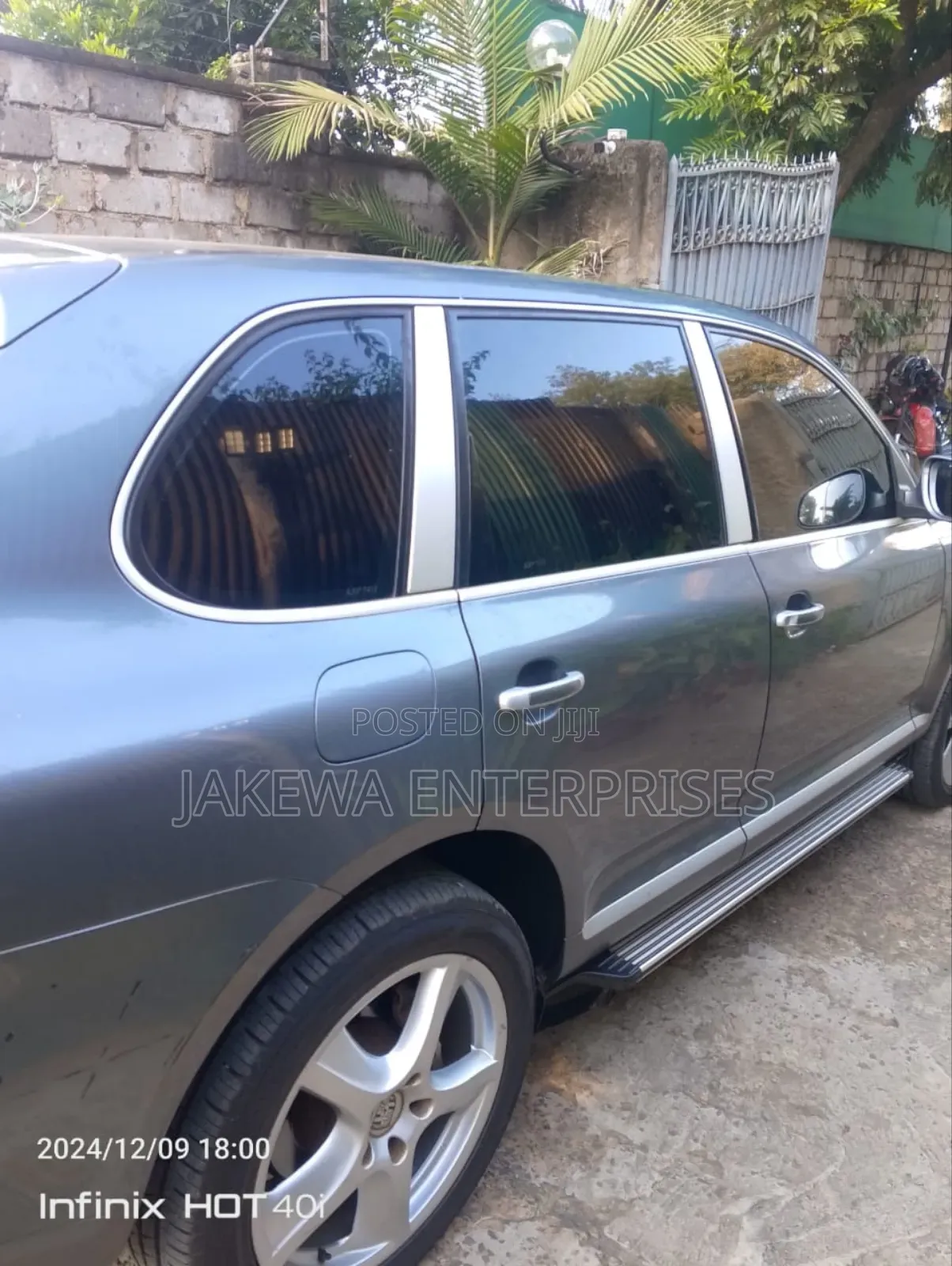 Professional Llumar Car Tint