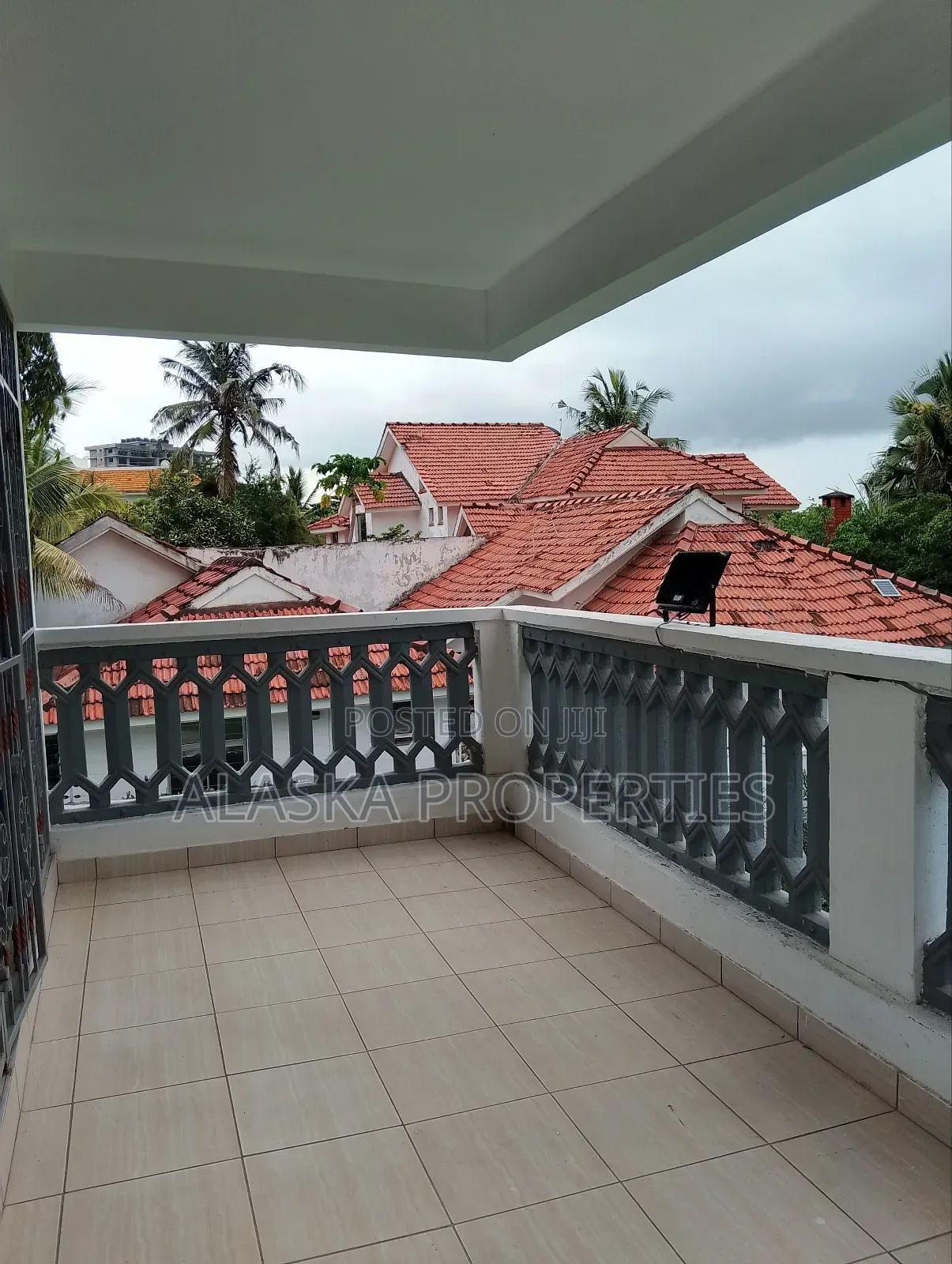 A Luxurious Furnished 5bdrm Mansion 2 Let in Nyali Estate