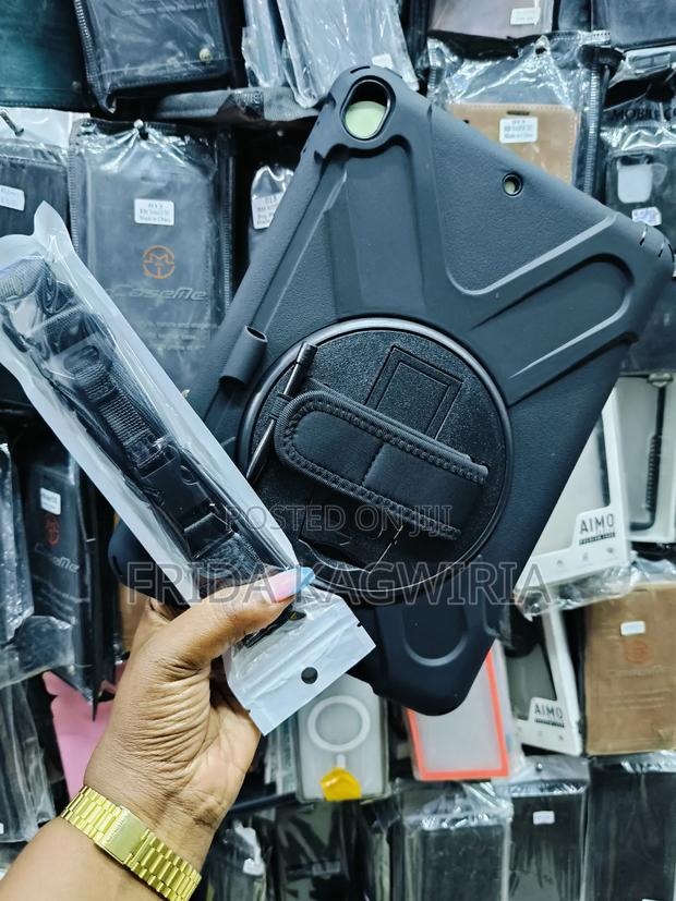 iPad Pro 10.5" Rugged Shockproof Back Cover With Stand - thumbnail 3