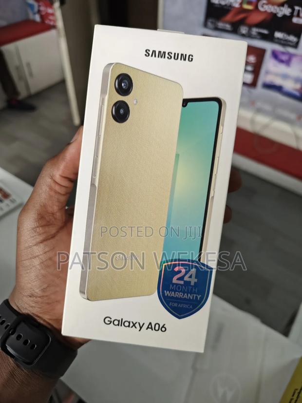 New Samsung Galaxy A06 64 GB Gold - thumbnail 2