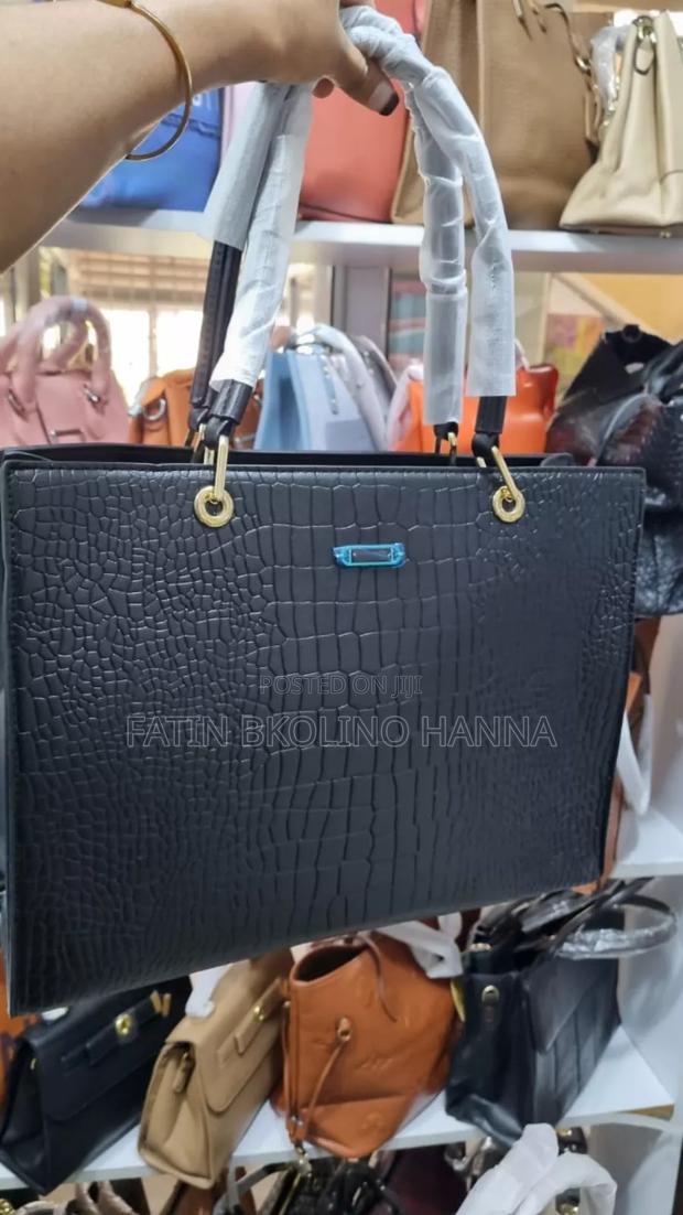 Black Classy Handbag - thumbnail 3