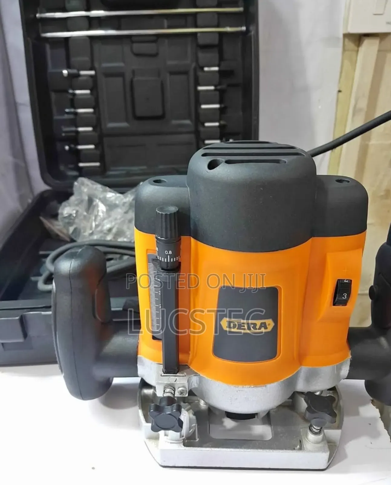 Dera 1200W Wood Router