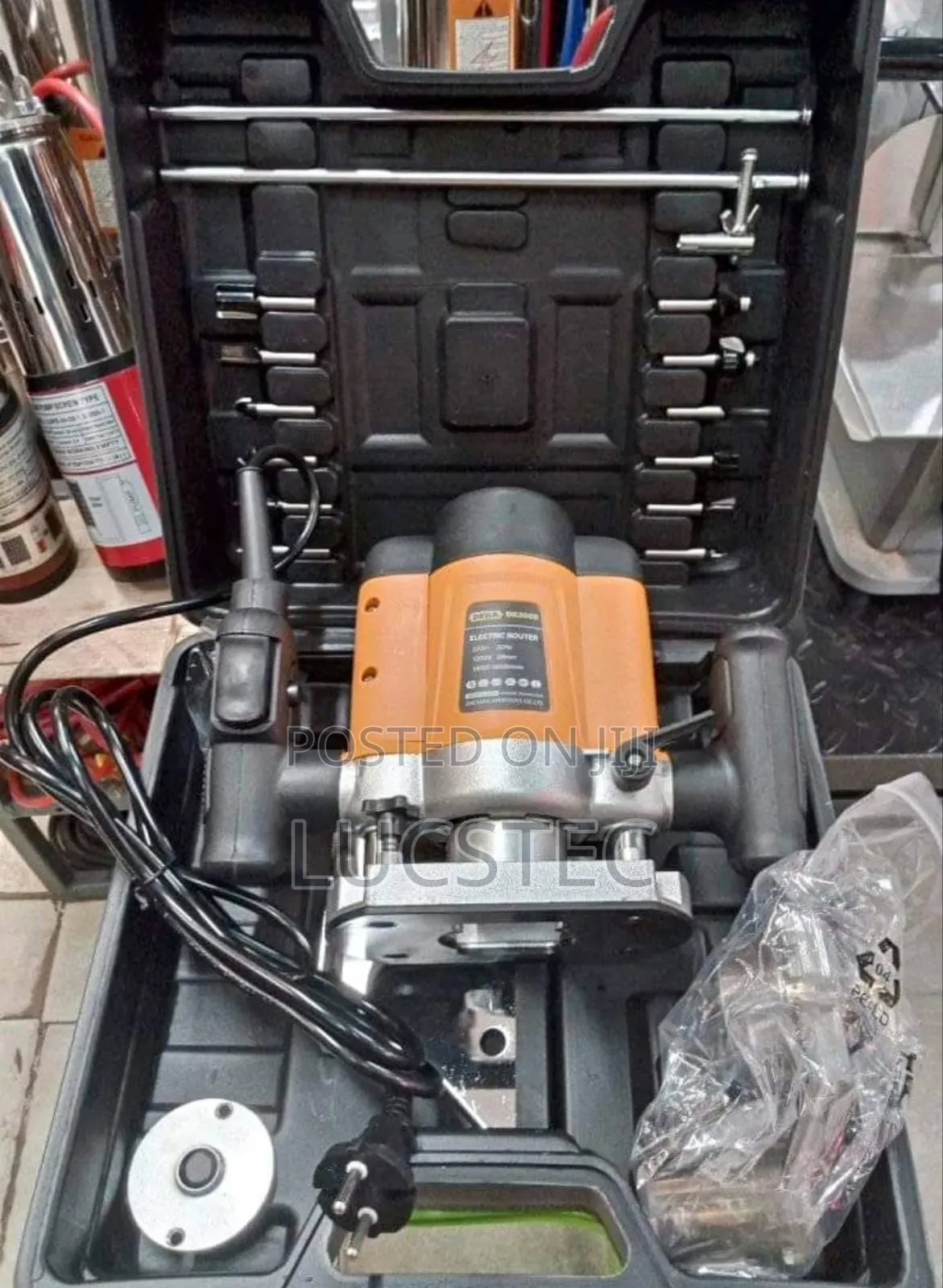 Dera 1200W Wood Router