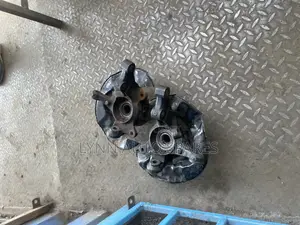 Subaru Legacy Front Hub
