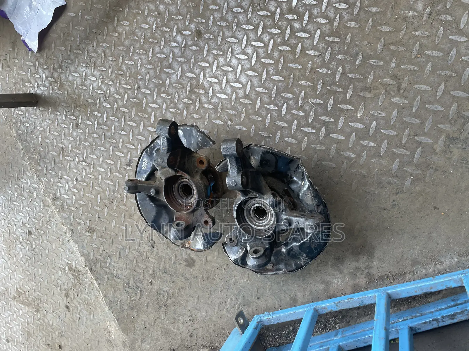 Subaru Legacy Front Hub