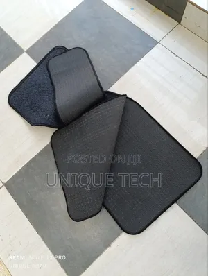 Elegant Woolen Car Mats – 5-Piece Interior Upgrade