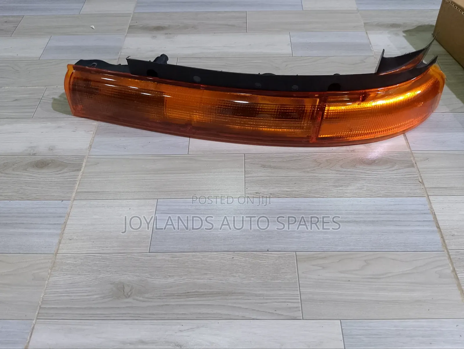 Mitsubishi FH215 Bumper Lamp