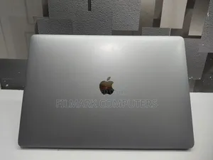 Laptop Apple MacBook Pro 2017 16GB Intel Core i7 SSD 512GB
