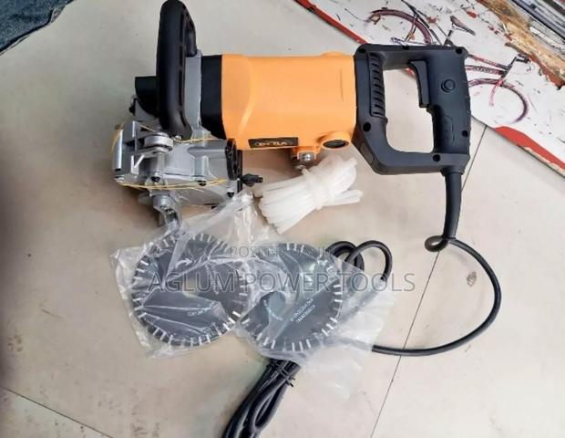 Powerful Dera Wall Chaser 2500W - thumbnail 2