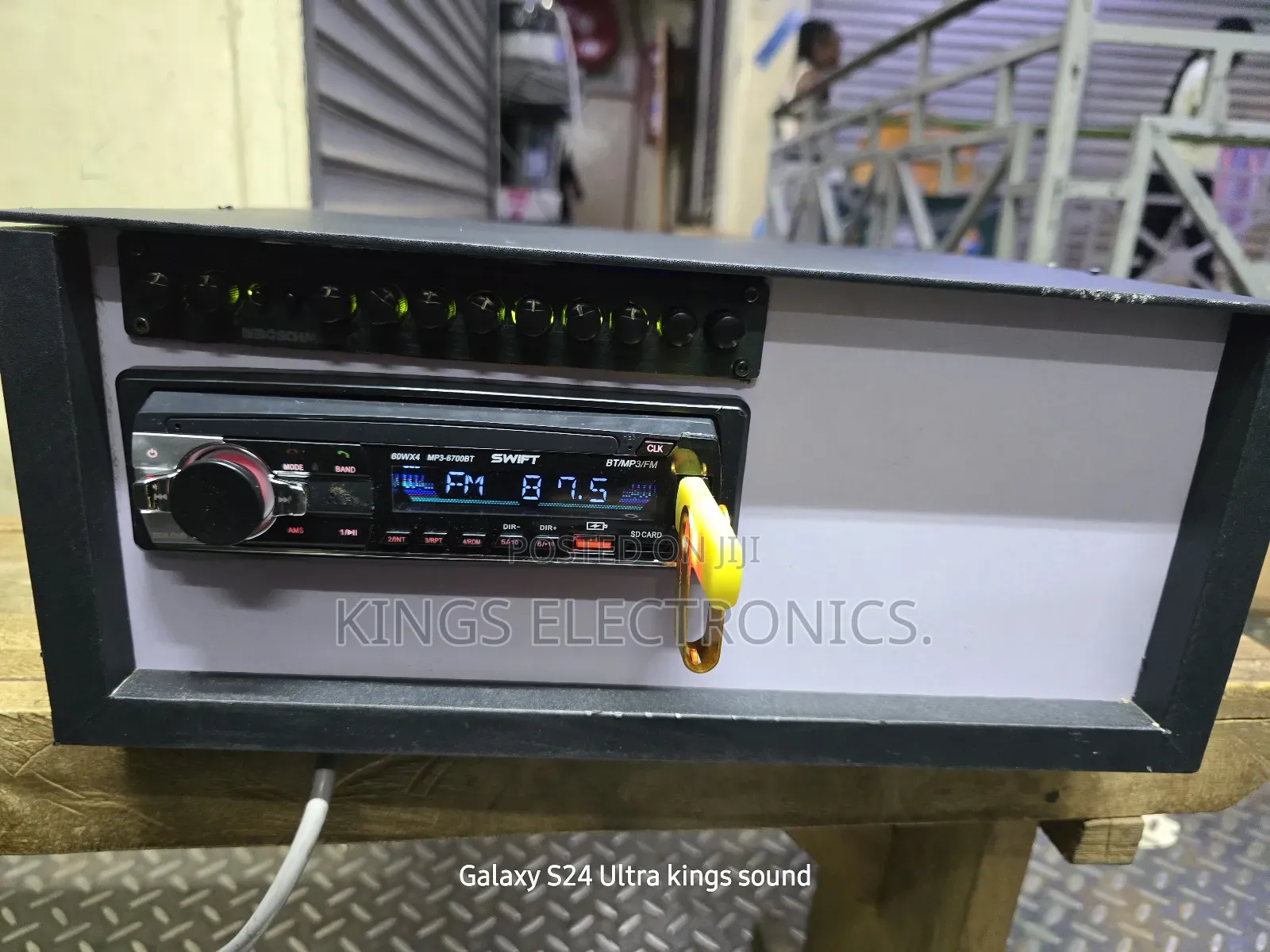 Simple Car Audio Headunit System.