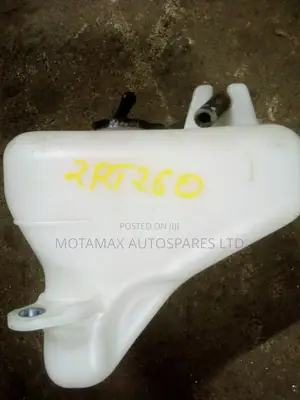 Toyota Premio 260 Washer Bottle