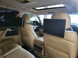 Toyota Land Cruiser 2016 Black