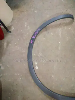 Nissan Dualis KJ10 Wheel Arch Moulding