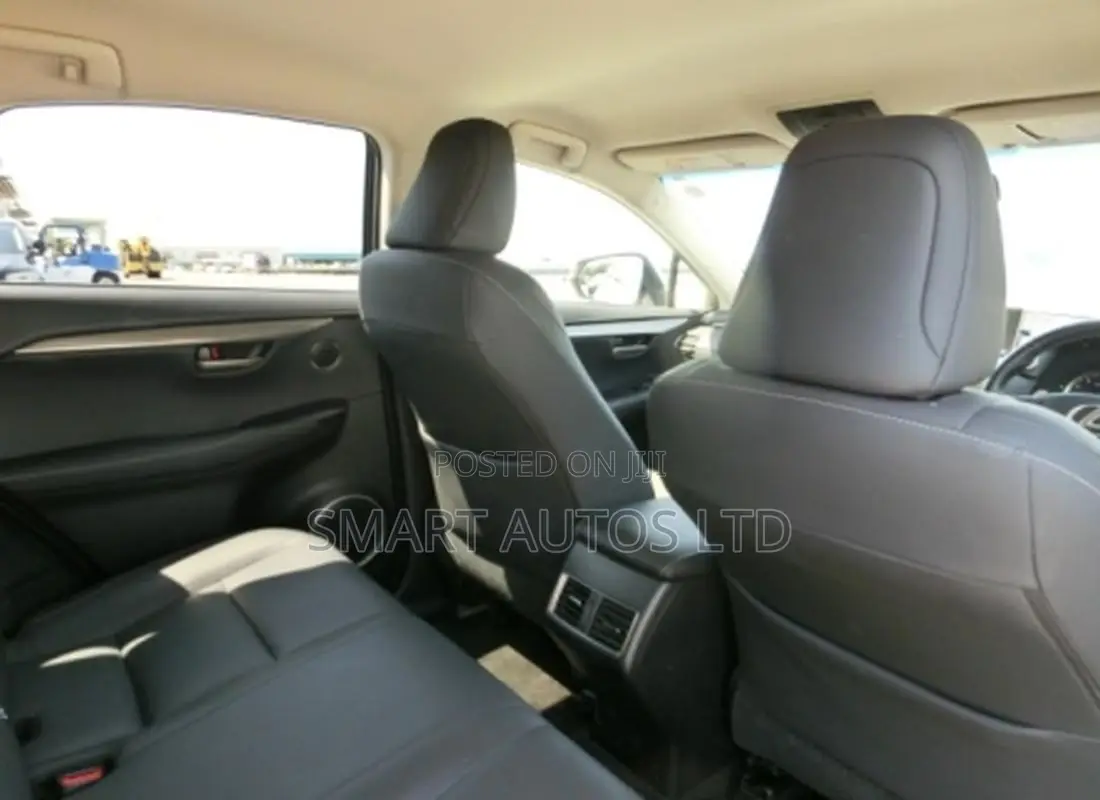 Lexus NX 200t FWD 2017
