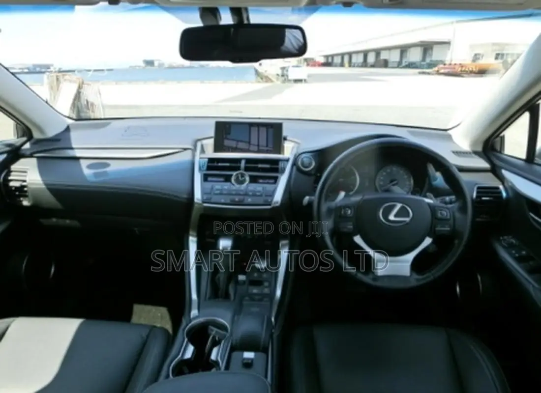Lexus NX 200t FWD 2017