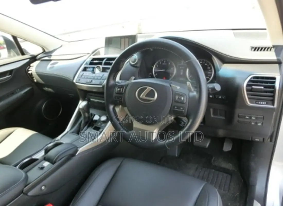 Lexus NX 200t FWD 2017