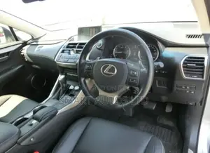 Lexus NX 200t FWD 2017