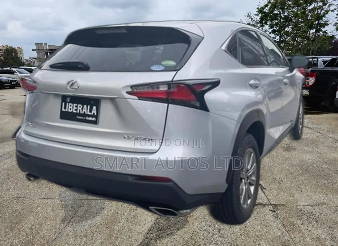 Lexus NX 200t FWD 2017