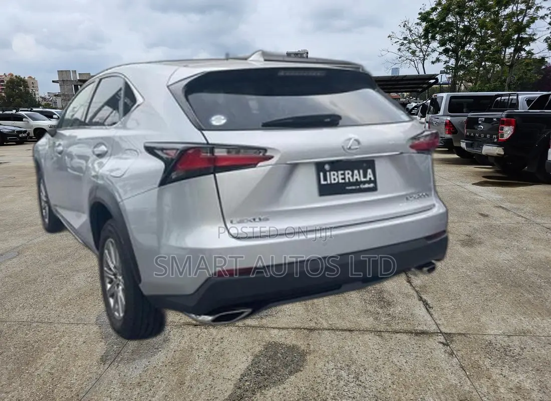 Lexus NX 200t FWD 2017