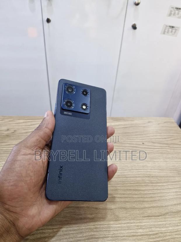 Infinix Note 30 Pro 256 GB Gray - thumbnail 3