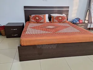 Bed King Size With 2 Side Drawers