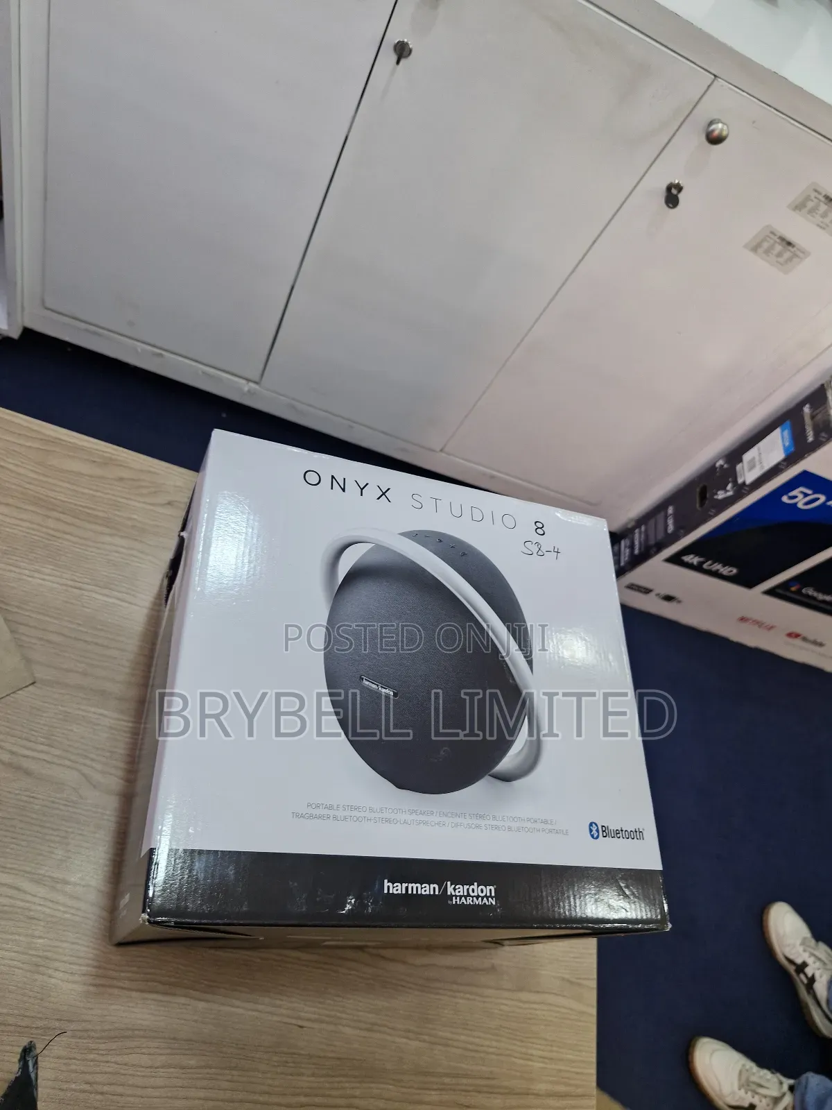 Brand New Onyx Studio 8 Harman Kardon on Offer