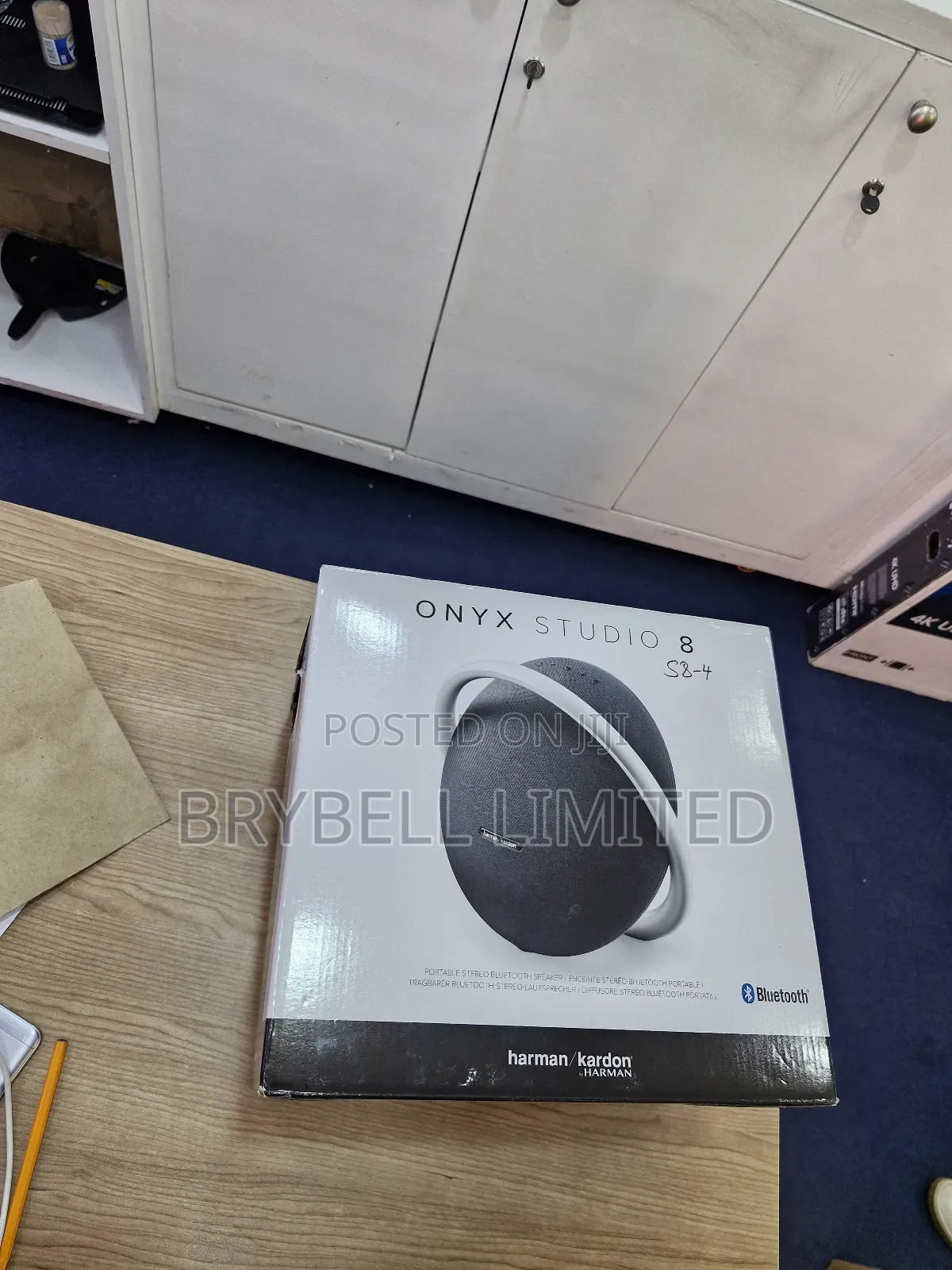 Brand New Onyx Studio 8 Harman Kardon on Offer