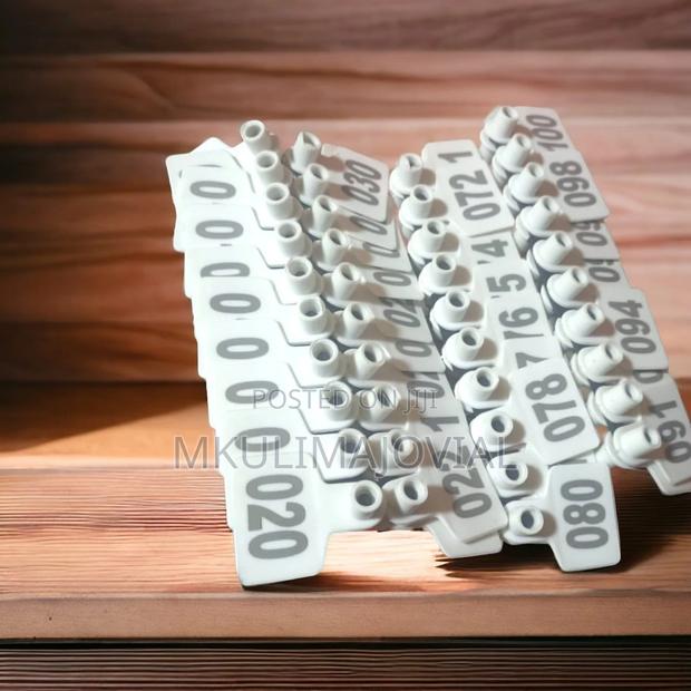 Pre-Numbered Farm Animal Identification Ear Tags for Cattle,